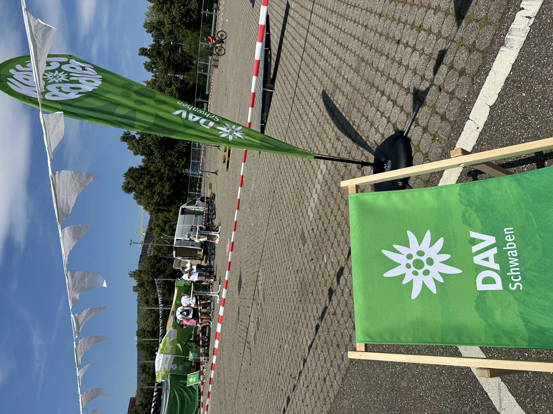 Liegestuhl mit Beachflag | © Sandra Holte