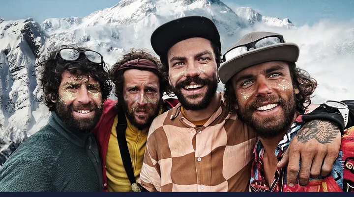 Vier Männer vor weißen Bergen | © EOFT/Christophe Tricou