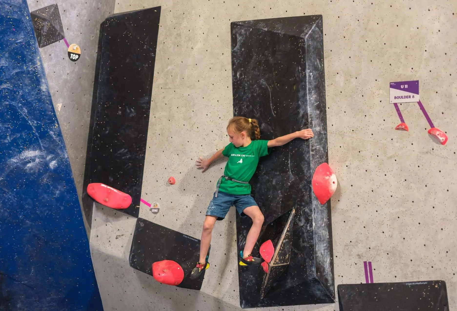 Mädchen beim Bouldern | © DAV Schwaben