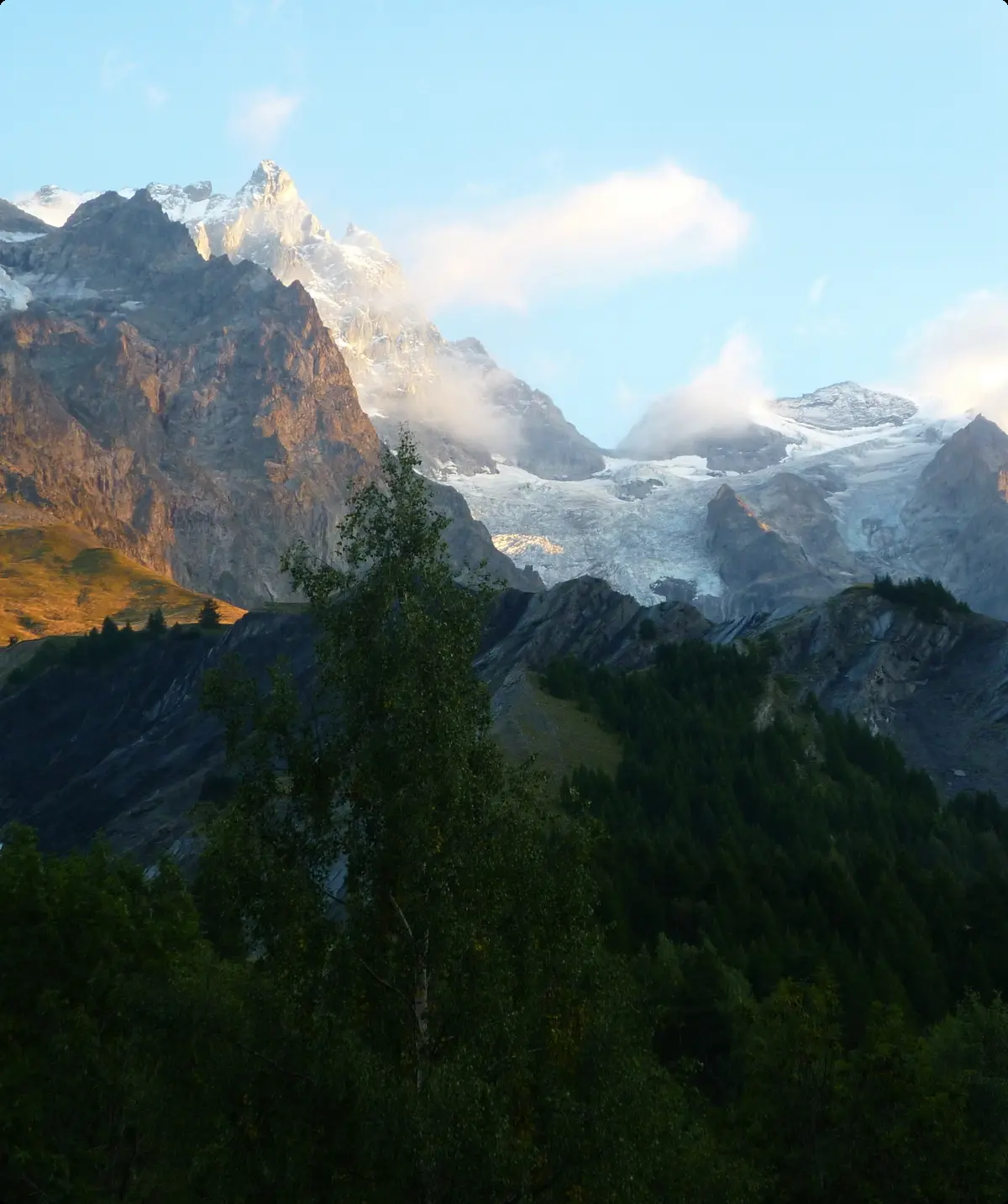 Berge mit Wolken | © Ewa Staszewska