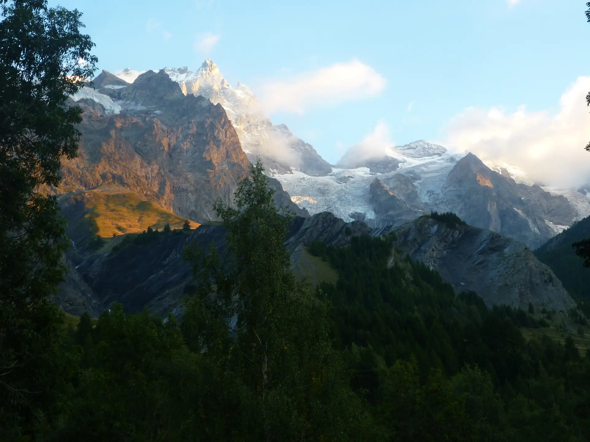 Berge mit Wolken | © Ewa Staszewska
