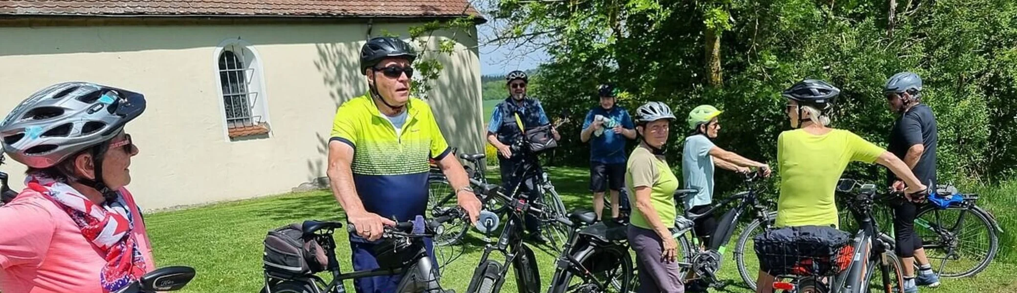 Wendelin vor der Kapelle seines Namenspatrons | © DAV Sektion Schwaben, BG Ellwangen