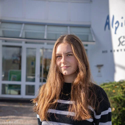 Portrait einer jungen Frau, freundlicher Blick | © Beatriz Soto-Luithle